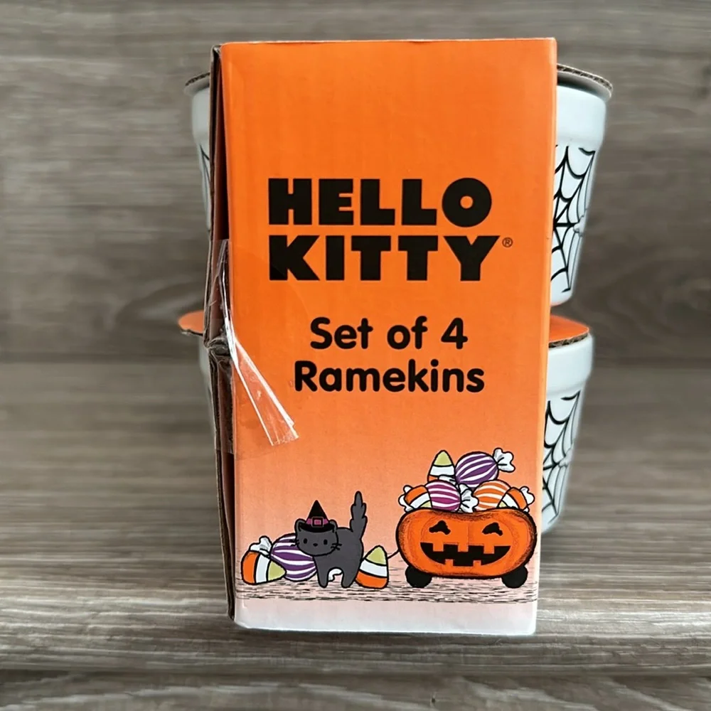 🆕 Hello Kitty Halloween Ramekins Set of